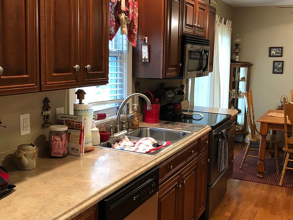 305 S Embarras Ave Tuscola, IL, 61953 Apartments for Rent Zillow