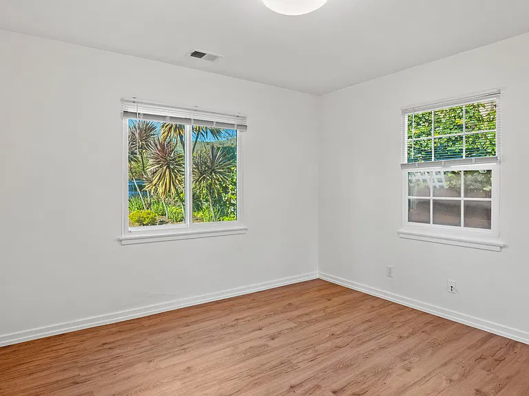 10 Juno Rd — Photo 15