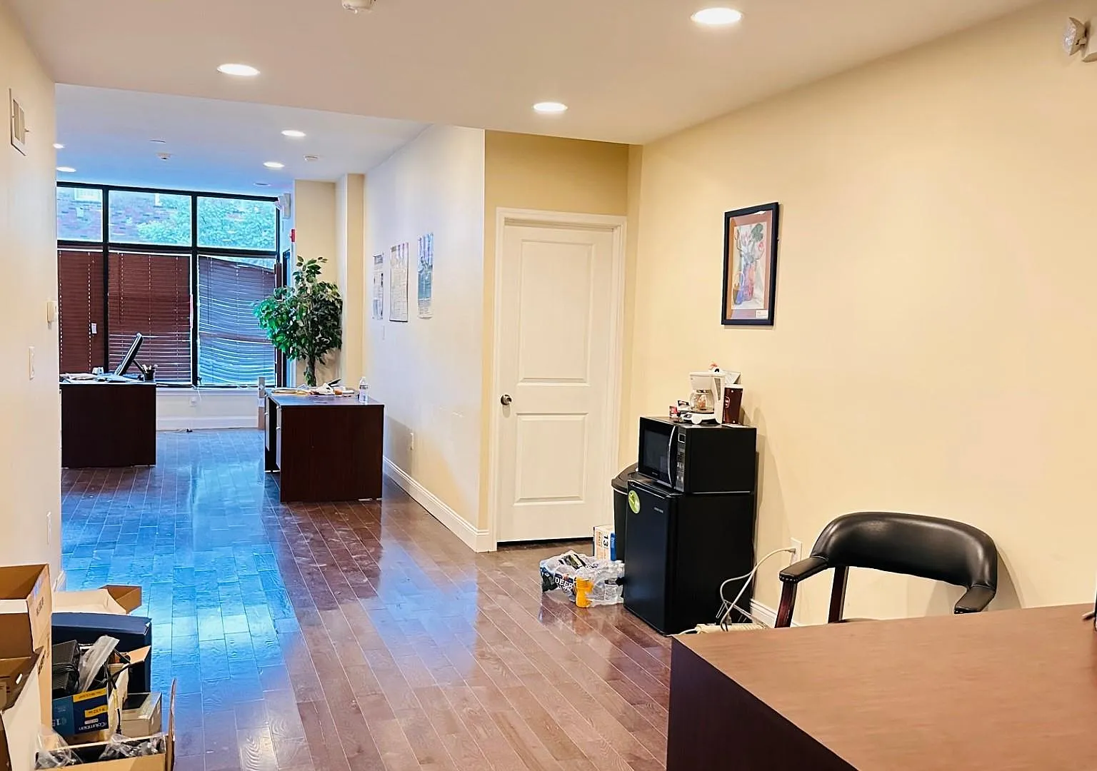 Studio, 1000 sqft, $1,750 — Photo 3