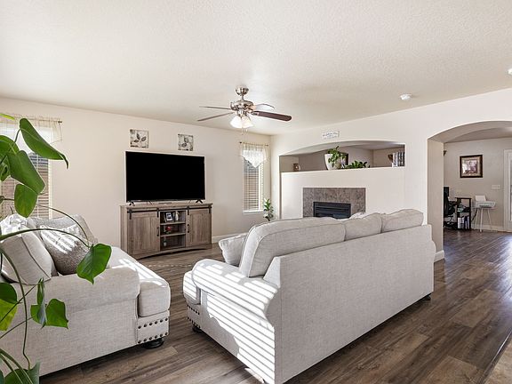 3rd image of 1964 E Red Oak Rd