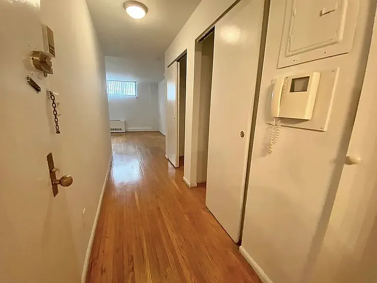 121 E 12th St #2J — Photo 7