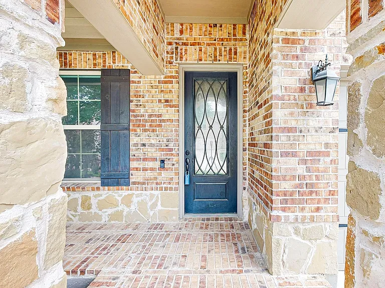 8812 Denstone Dr — Photo 4