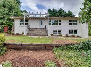 2 Starsdale Cir, Greenville, SC 29609