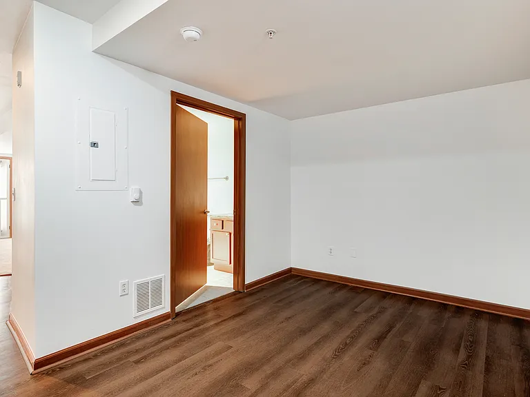 Aventine Apartments — Photo 10