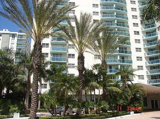 2nd image of 3901 S Ocean Dr APT 5D