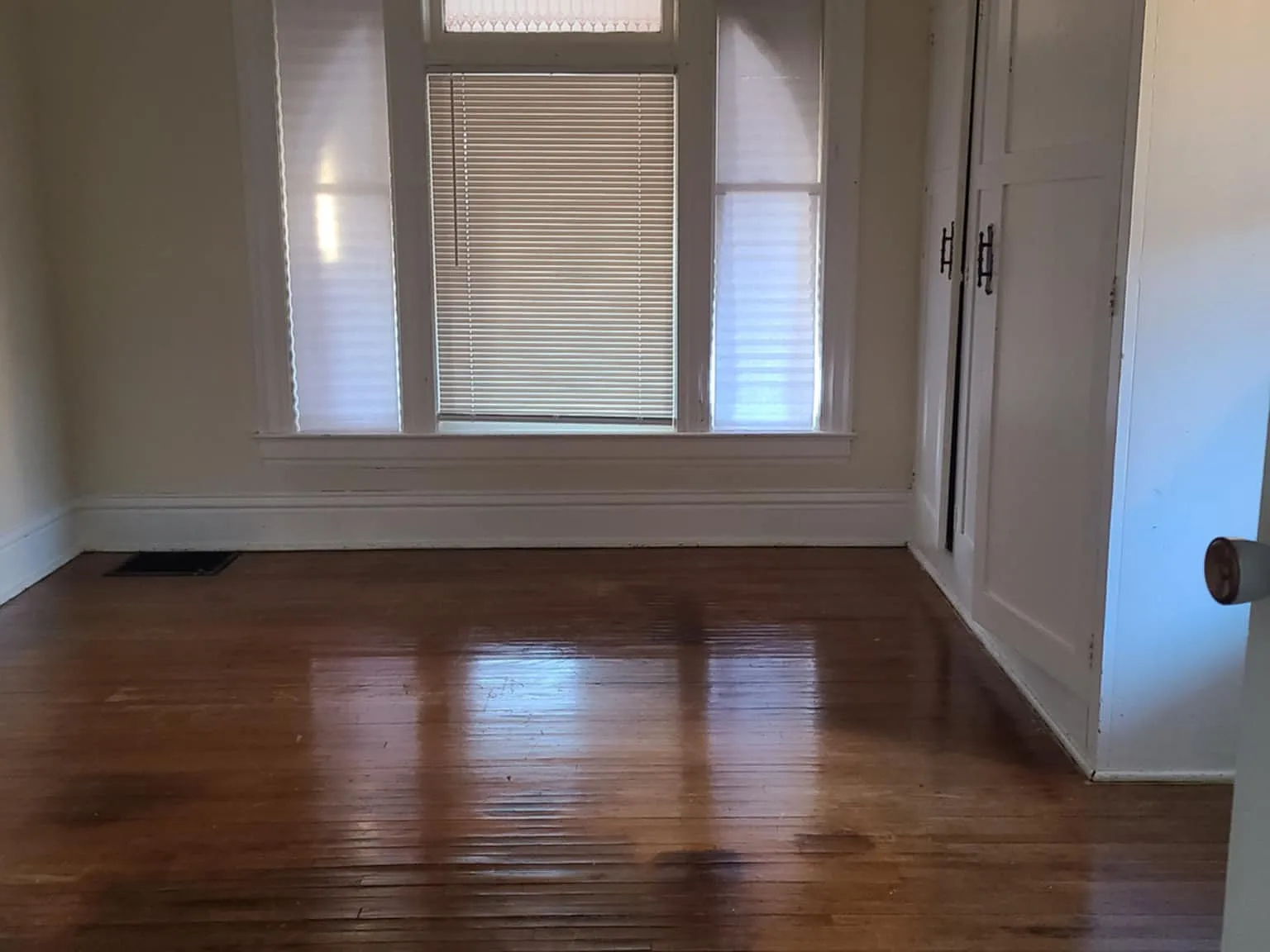 415 Hammond Ave - 1 — Photo 2