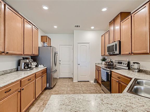 4th image of 2950 E Old Settlers Blvd #7