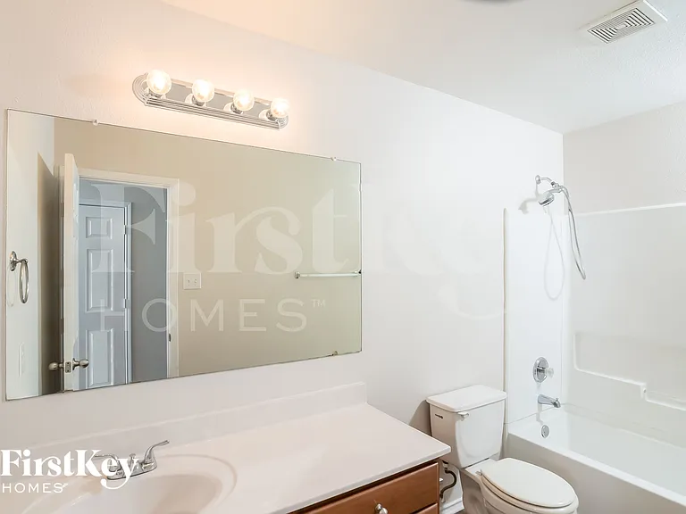 8503 Silver Willow — Photo 15