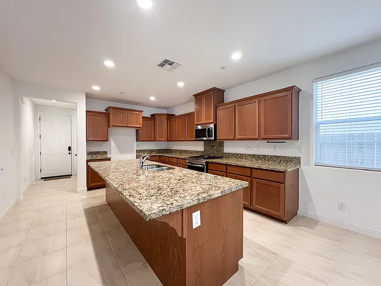8428 Amber Valley Ln — Photo 5