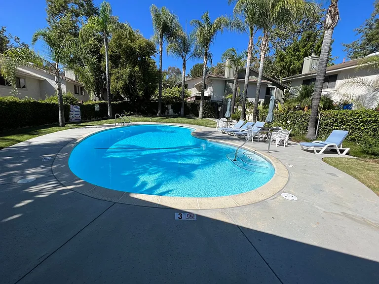 2604 Calle Elegante — Photo 26