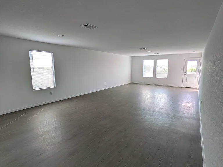 3131 Dispatch Dr — Photo 15