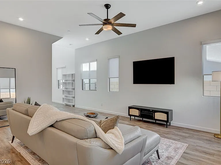 3354 Via Strada St — Photo 6