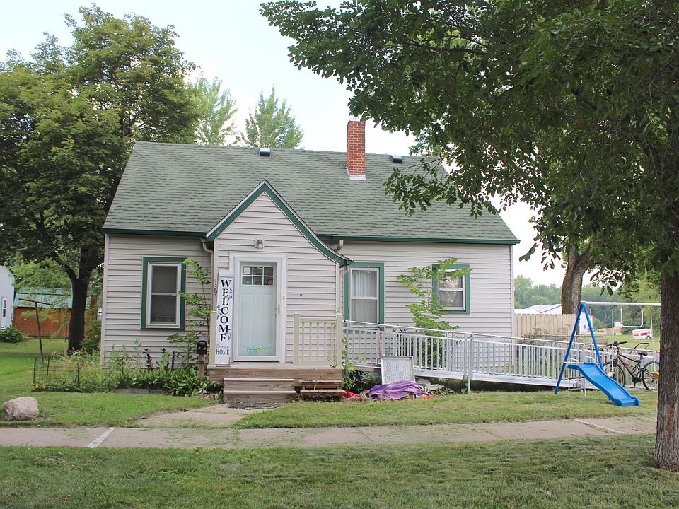 1st image of 439 3rd Ave SE