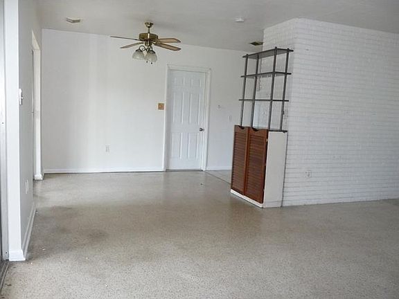 3rd image of 1577 S Evergreen Ave
