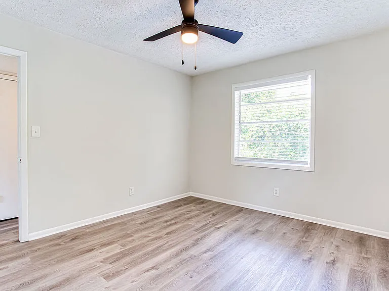 The Oasis on Cascade — Photo 19