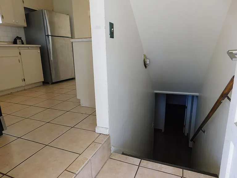 941 Walnut Ave — Photo 11