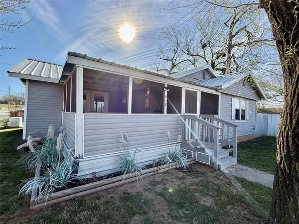 626 N Main St, Cement, OK 73017