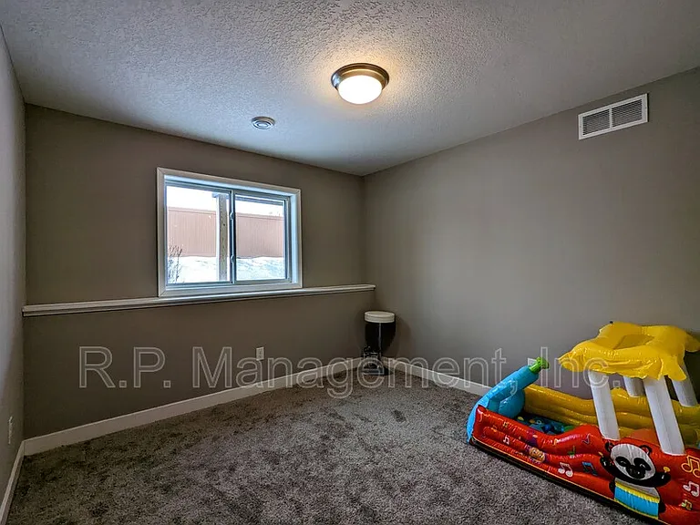 18814 72nd Pl N — Photo 9