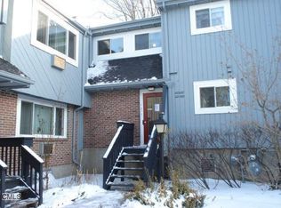 527 Glendale Ave, Bridgeport, CT 06606