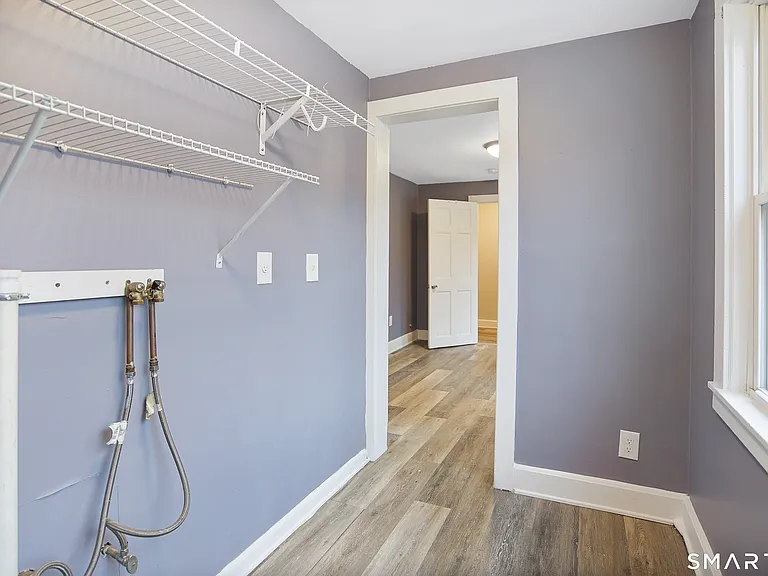 31 Tyler Ave #2 — Photo 7