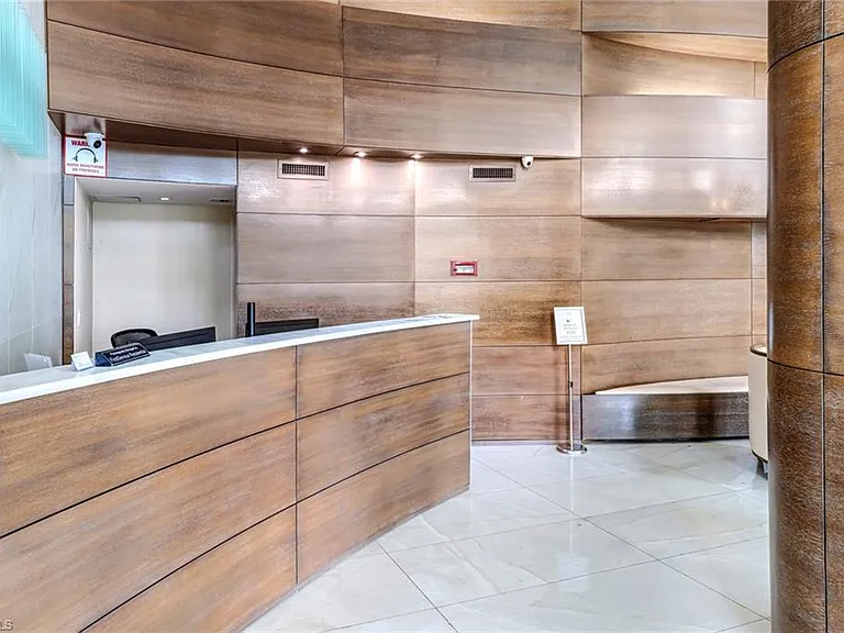 3000 Oasis Grand Blvd #606 — Photo 35