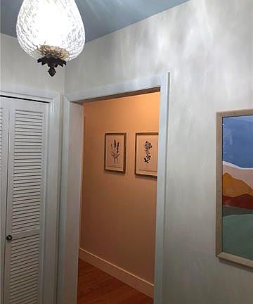 5th image of 921 Hampton Pl