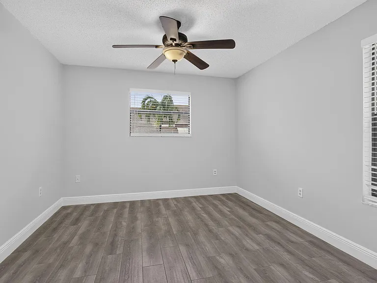 12708 Shoreline Dr #F — Photo 16