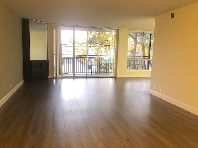 1st image of 2165 Carlmont Dr APT 202