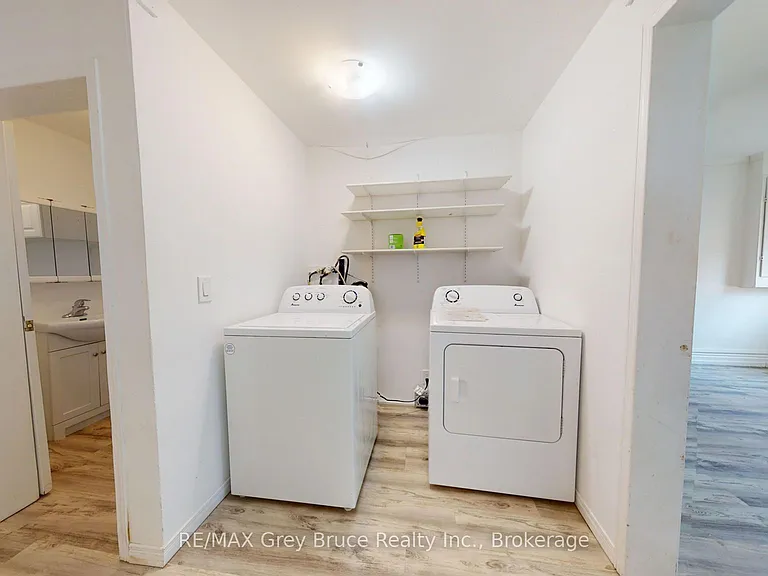 218 Denmark St — Photo 6