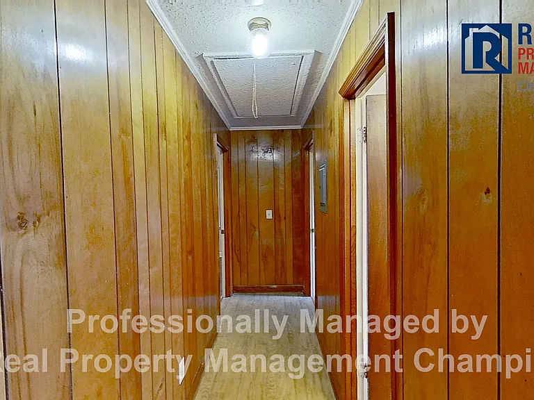 209 Sycamore St — Photo 13