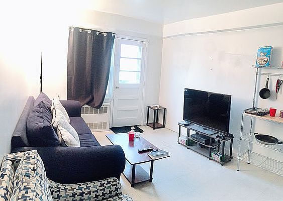 1st image of 3018 32nd St #1R