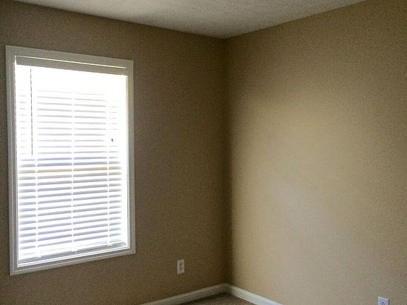 858833_Bedroom One_04192016