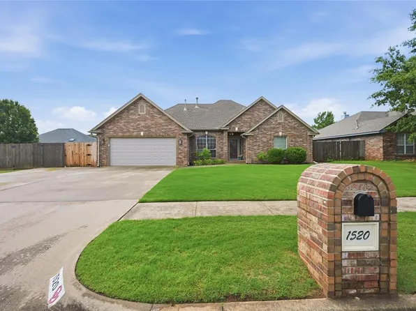 1520 W Diamond Way, Mustang, OK 73064