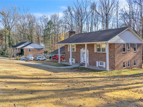 7000 Longshore Ave, Seneca, SC 29672