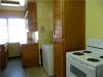 4th image of 3412 W Sells Dr