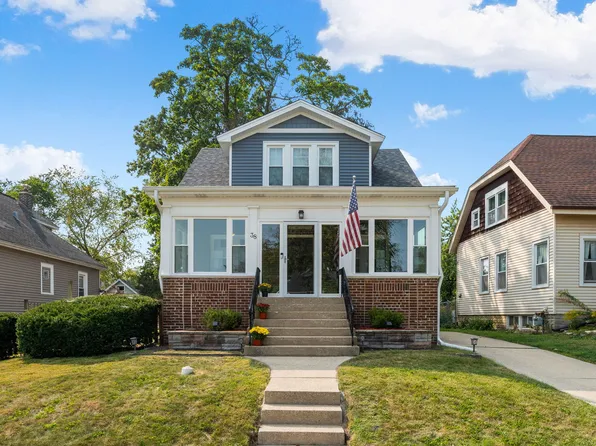 38 S Charles Ave, Villa Park, IL 60181