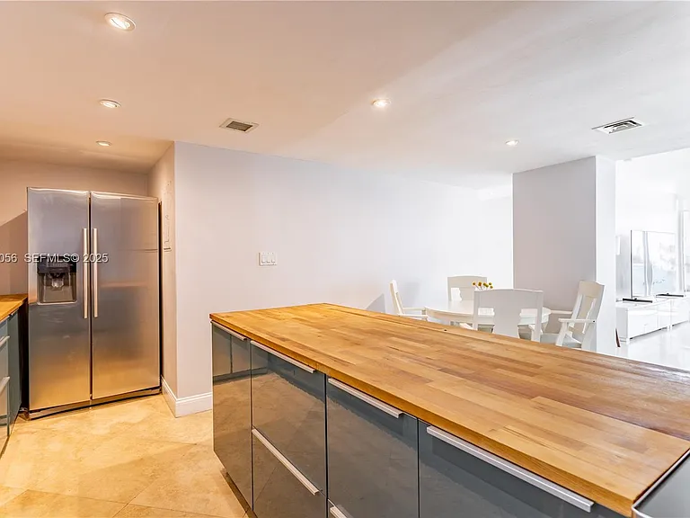 1200 West Ave #526 — Photo 8