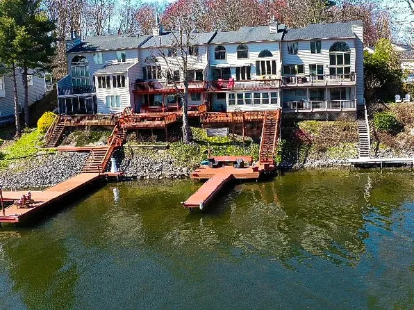 3611 Melvin Dr S, Baldwinsville, NY 13027