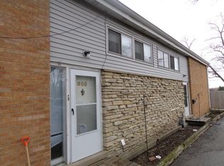 605 Waukegan Rd APT B, Deerfield, IL 60015