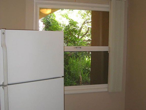 4th image of 5090 College Ave APT 03