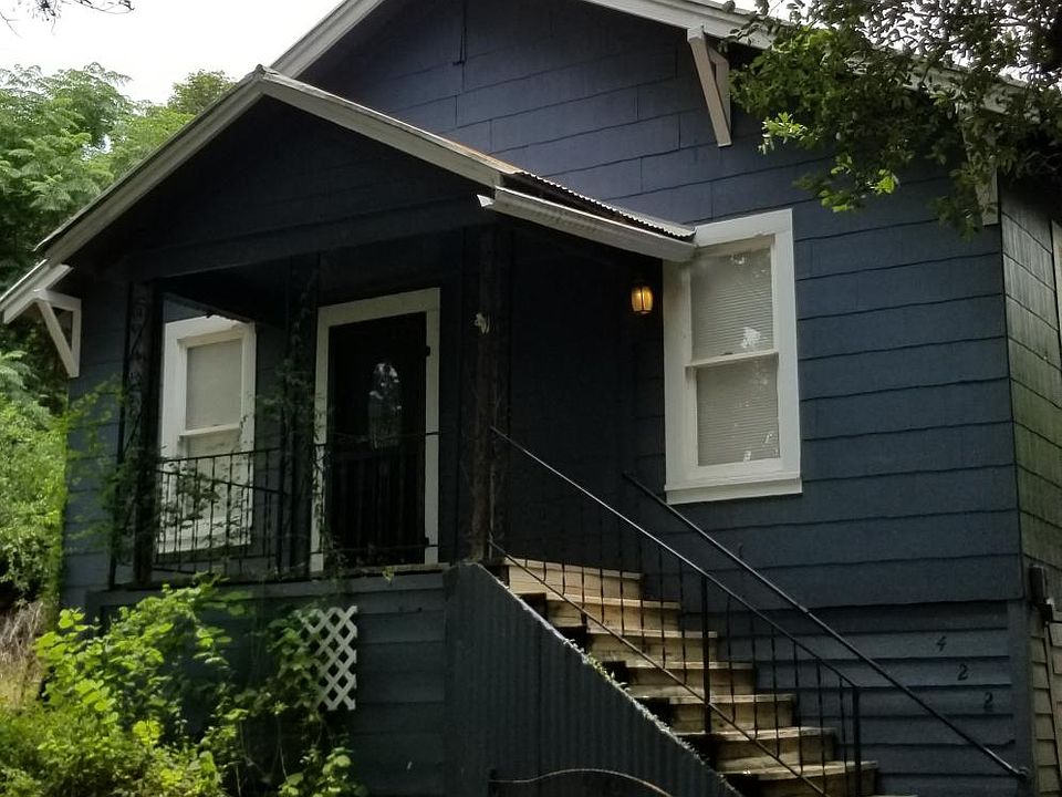 1st image of 422 Mary St