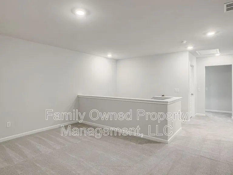 2048 Longhorn Ln — Photo 31