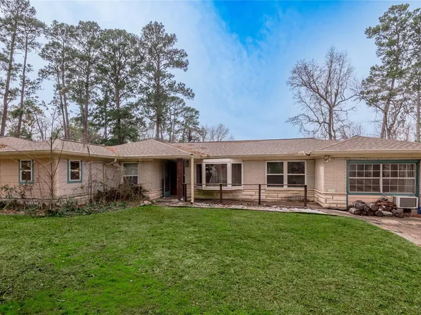 2026 Avenue Q, Huntsville, TX 77340