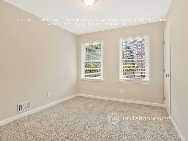 1648 Roman Point Dr — Photo 13