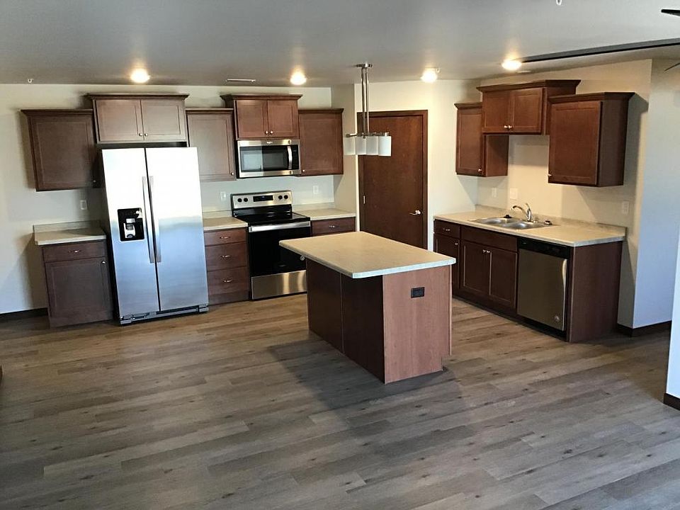 1st image of 535 Linden Dr #C