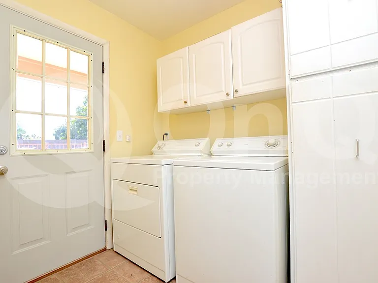 5019 E Laurel Ln — Photo 22