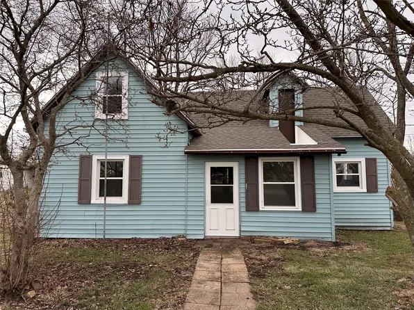 401 North St, Macksburg, IA 50155