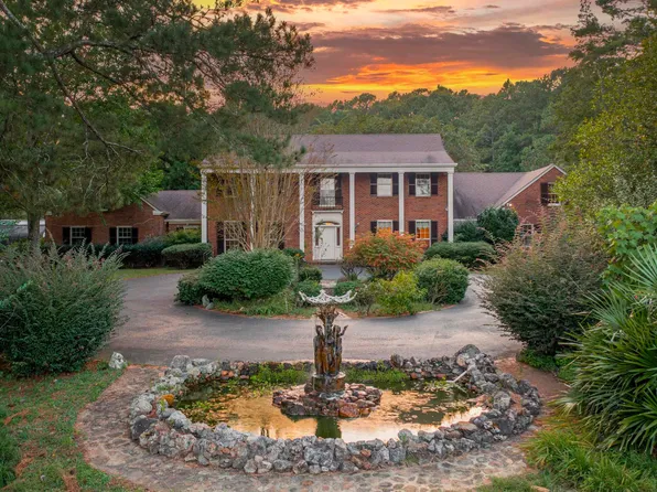 571 Pinecroft Rd, Anniston, AL 36207