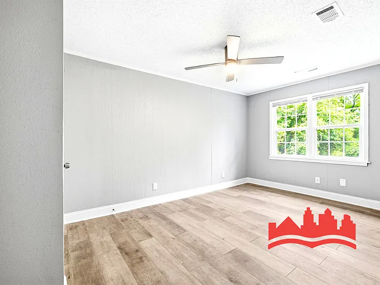 36 W Emory Rd — Photo 19