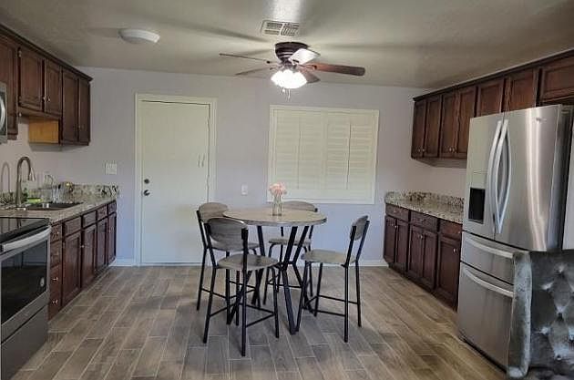 1st image of 2246 E Burgess Ln